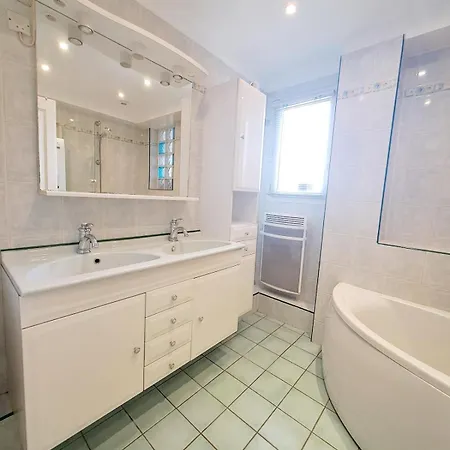 Cosy Plage, Gare, Centre-ville Apartamento *